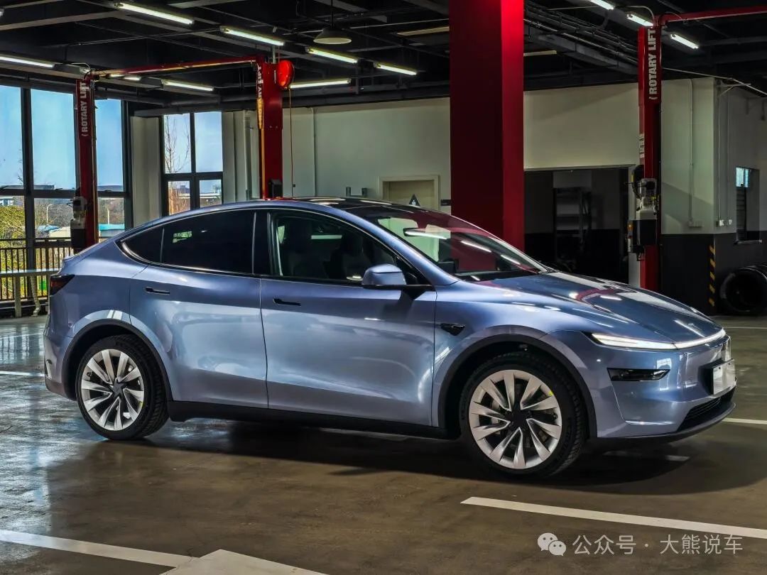 Model Y Image 5