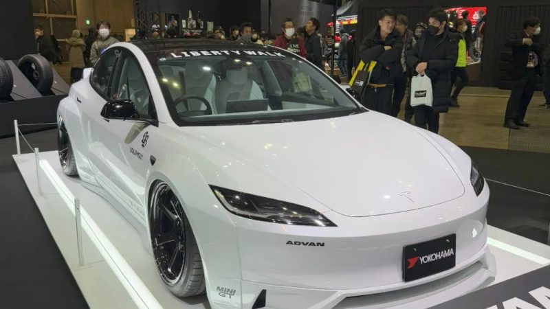 2025 Tokyo Modified Car Show: Real Shots of LB Modified Tesla Model 3 – Is This the First Electric Car Upgraded by LB?