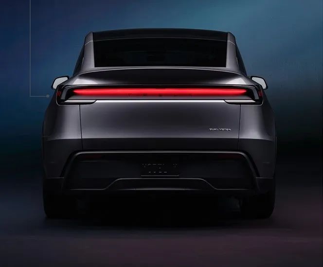 New Tesla Model Y Launched with Price Increase of 13,600 Yuan! A Bit Like XPeng P7+