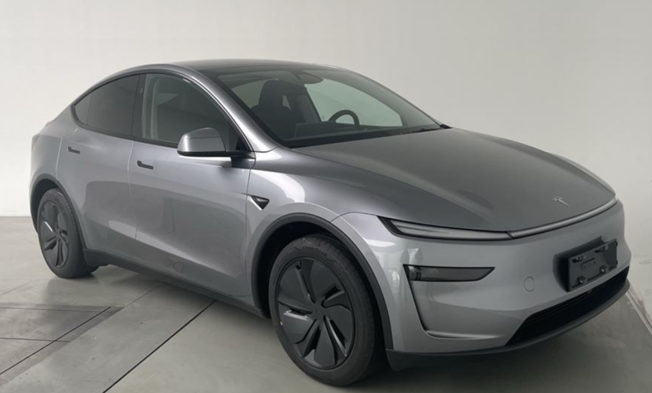 Tesla Model Y Glacial Blue Unveiled, Starting at 263,500 Yuan!