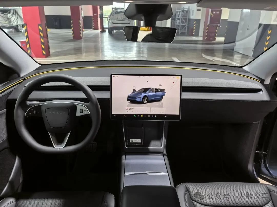 Model Y Image 4