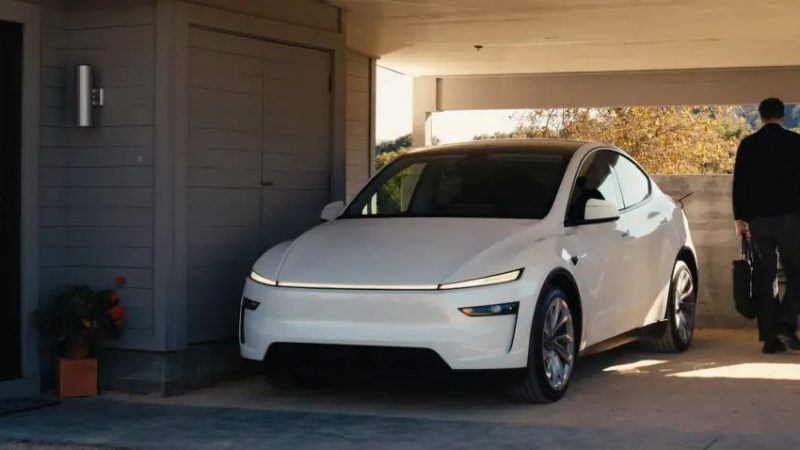 Revamped Tesla Model Y: Starting from 263,500 RMB, Major Updates to Turn Signals?