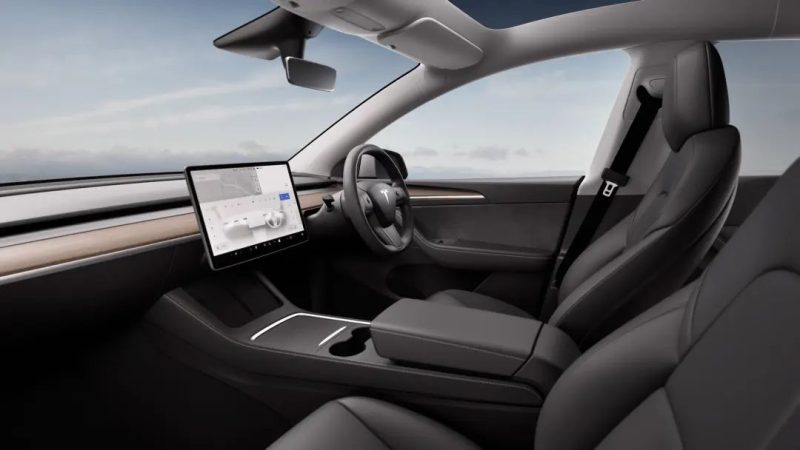 Tesla’s New Model Y Turn Signal Joystick Returns