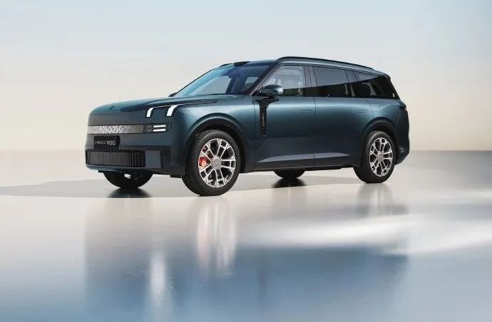 Key Competitors in the Full-Size SUV Market: Lynk & Co 900 vs. Denza N9