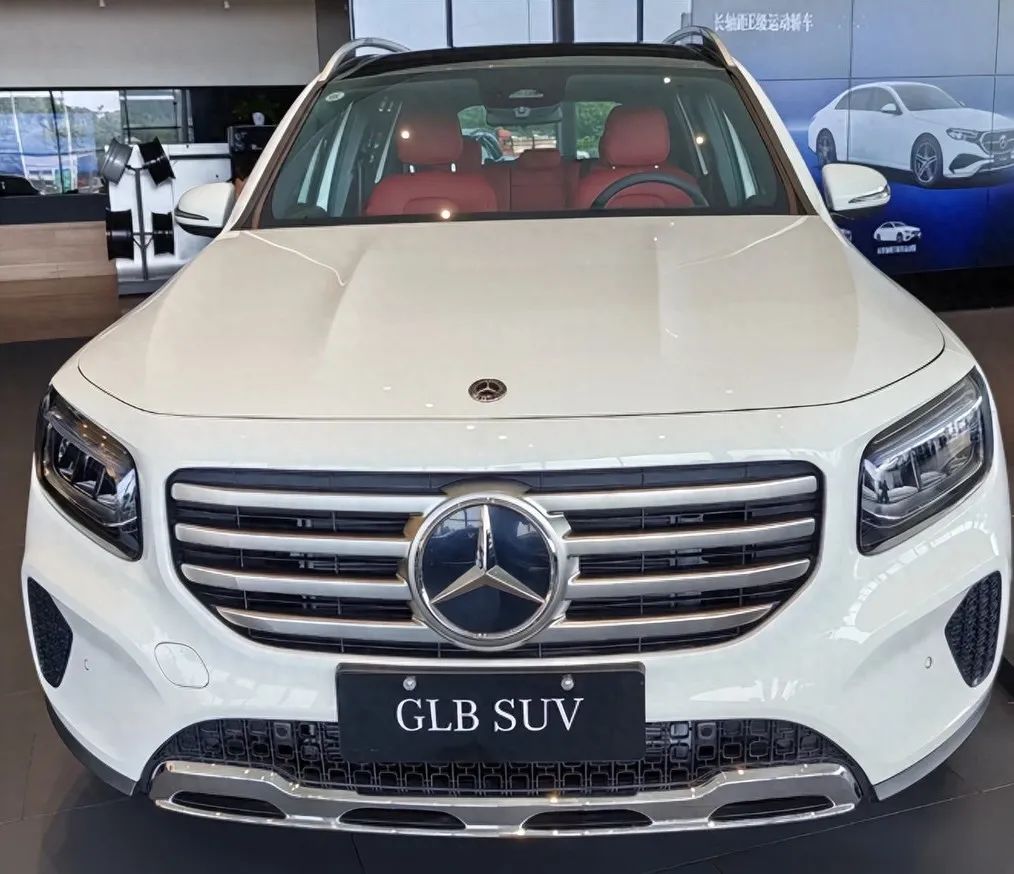 Mercedes-Benz GLB - Spacious SUV