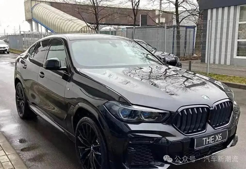 Interior of 2025 BMW X6