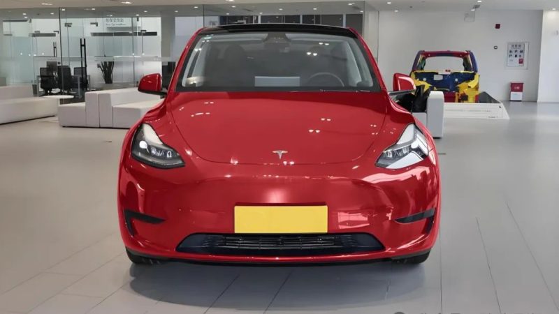 Tesla Slashes Prices by 48,000! Model Y Reduced to 201,900, BYD Can’t Sit Still