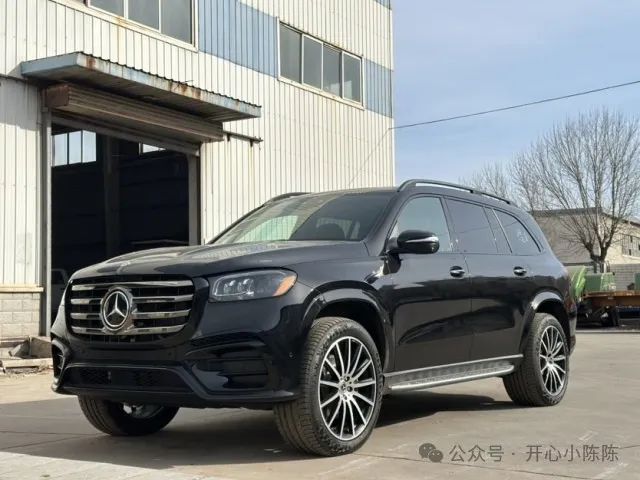 2025 Mercedes-Benz GLS450 Side View