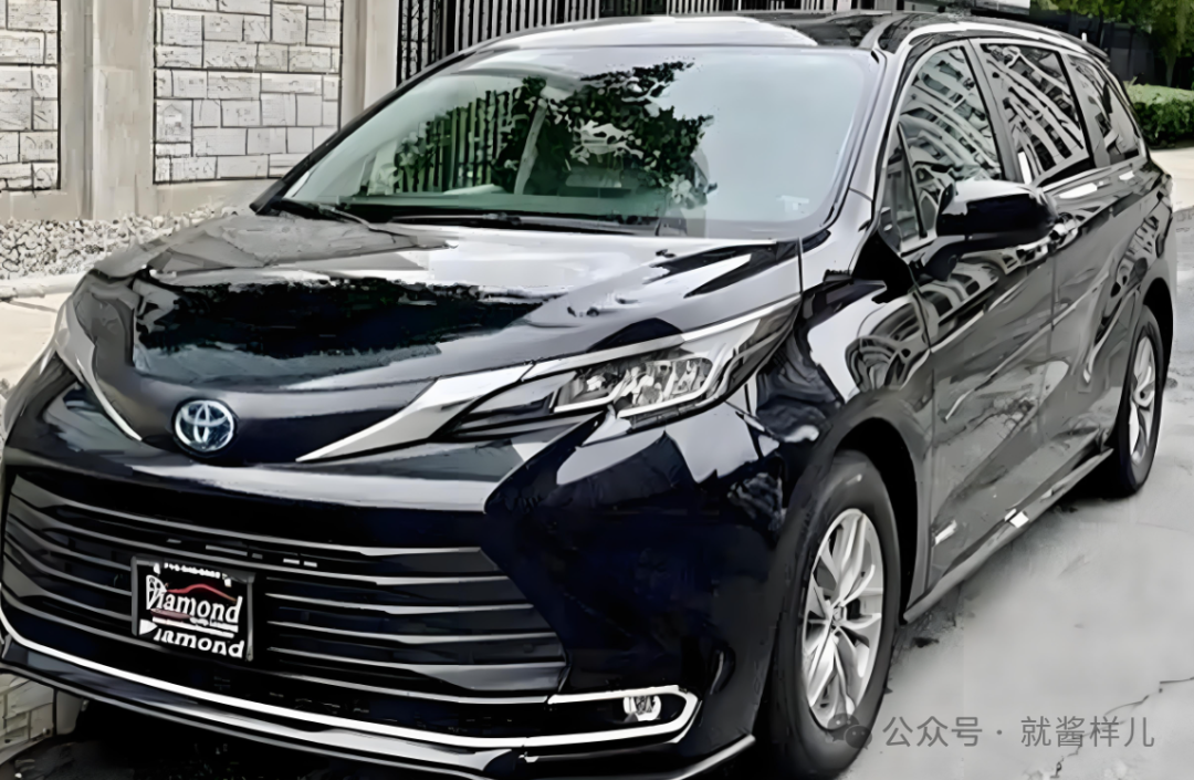 New Interior of Toyota Sienna