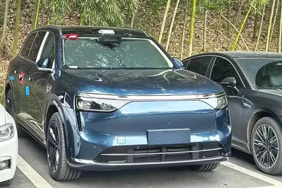 Wuling M8 exterior design