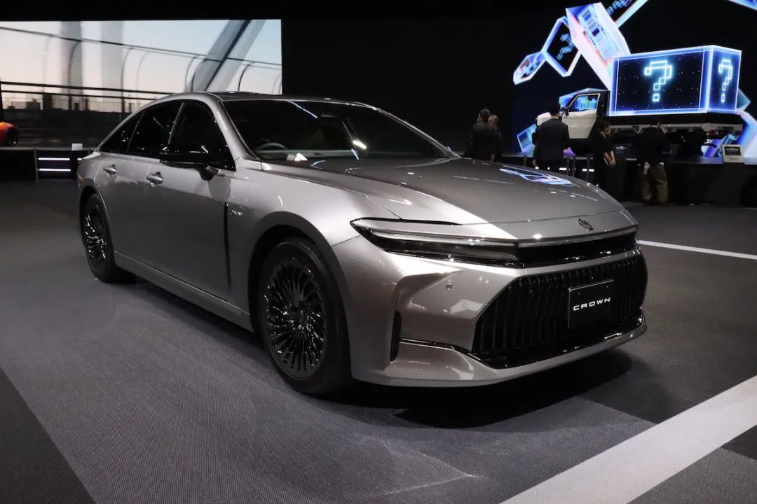 New Toyota Corolla Side View