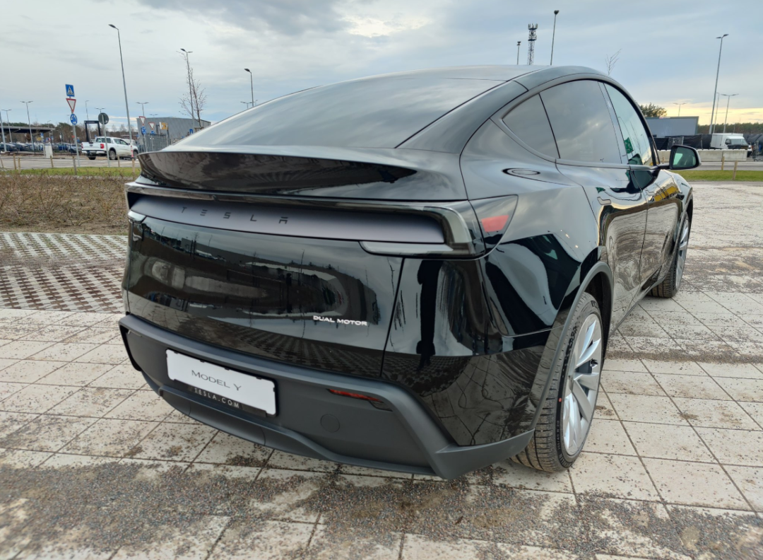 The Unveiling of the First All-Black Model Y: A European Exclusive?