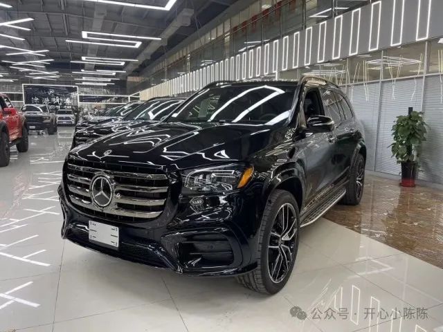 2025 Mercedes-Benz GLS450 exterior