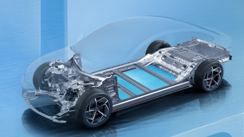 BYD’s Second-Generation Blade Battery Takes the Market by Storm: Over 1000 km Range and Four Times Faster Charging, But Do You Believe the Trade-offs?