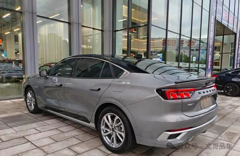 Ford Shows Genuine Commitment! The Price Drop of the Mondeo Reaches 45,000 RMB: Is There Any Drawback Apart from Resale Value?