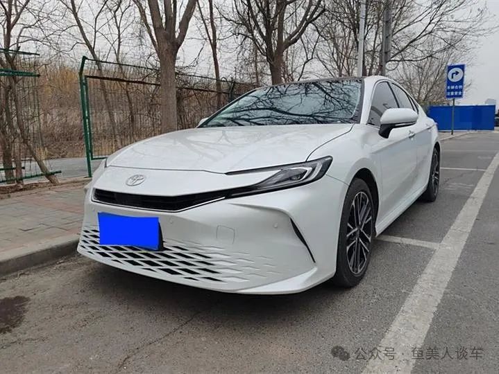 Toyota Camry Hybrid