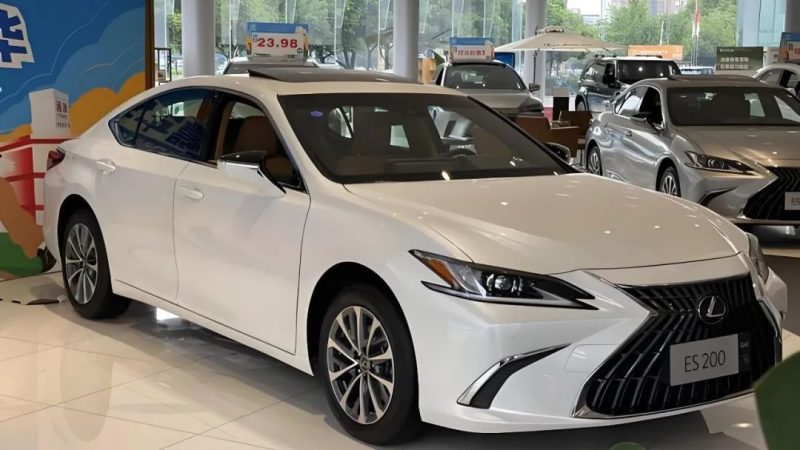 Luxurious New King of the Sedan? All-New Lexus ES, Price Shock, Directly Competing with the Mercedes E-Class!