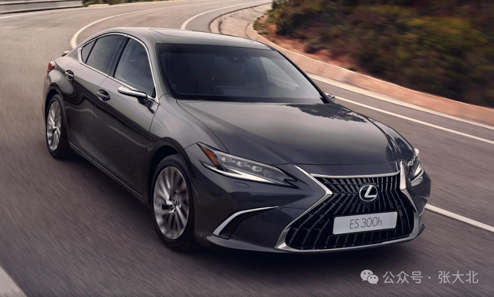 Lexus ES300h Features