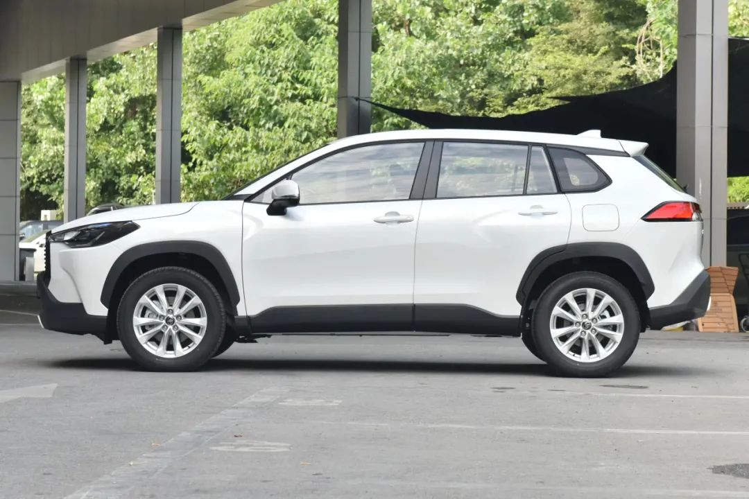 Corolla RAV4 exterior