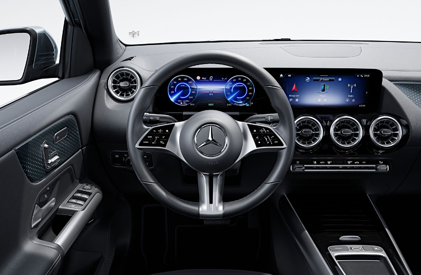 Mercedes-Benz Slashes Prices Yet Still Struggles to Sell